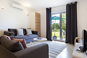 CG 11F - Garden - Cabanas Gardens