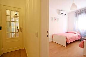 Sofisara in Tavira With 2 Bedrooms and 1 Bathrooms