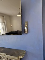 City Centre Duplex Sleeps 4 H9