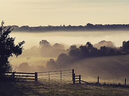 Beautiful Cottage Near Bath