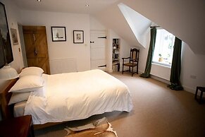 Beautiful Cottage Near Bath