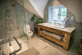 Beautiful Cottage Near Bath