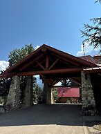 Mike Wiegele Helicopter Skiing