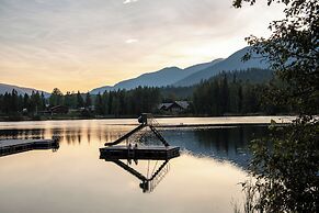 Mike Wiegele Helicopter Skiing