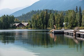 Mike Wiegele Helicopter Skiing