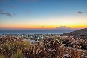 Felicity Cave Suites - Santorini