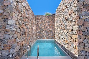Felicity Cave Suites - Santorini