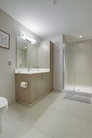 Fantastic Condo at Crystal City With Gym