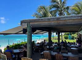 Caicos Coral Reef Beachfront Apartments