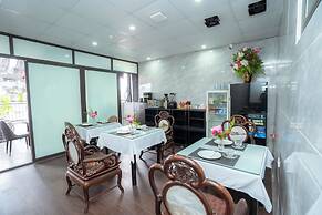 Golden Rose Premium Hotel