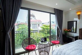 Golden Rose Premium Hotel