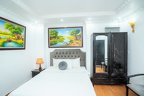 Golden Rose Premium Hotel