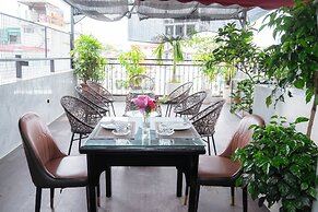 Golden Rose Premium Hotel