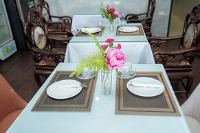 Golden Rose Premium Hotel