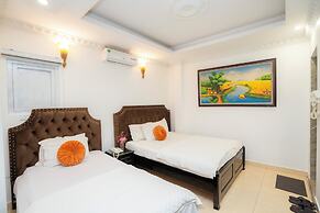 Golden Rose Premium Hotel