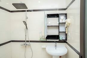 Golden Rose Premium Hotel