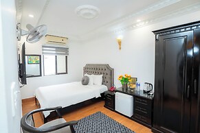 Golden Rose Premium Hotel