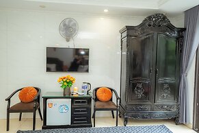 Golden Rose Premium Hotel