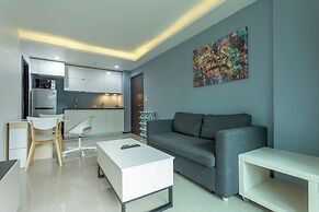 100mBeachfront gym Swimming Pools c100