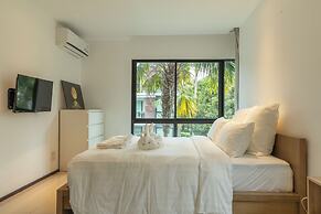 100mBeachfront gym Swimming Pools c100