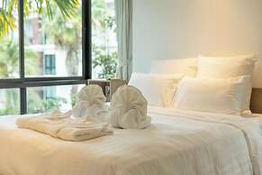 100mBeachfront gym Swimming Pools c100