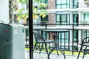 100mBeachfront gym Swimming Pools c100