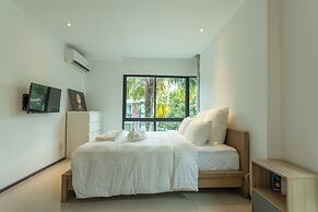 100mBeachfront gym Swimming Pools c100