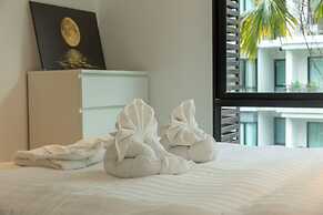 100mBeachfront gym Swimming Pools c100