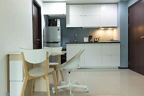 100mBeachfront gym Swimming Pools c100