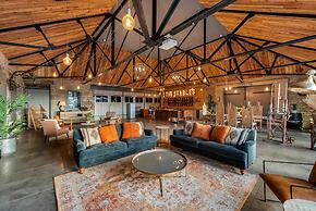 The Stables - Unique Conversion With hot tub