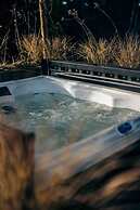 The Stables - Unique Conversion With hot tub