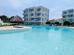 Lux Suites Kijani Beach Apartments