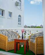 Lux Suites Kijani Beach Apartments