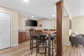 Hot Tub-Firepit-Bunkroom near Crick