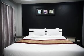 Golden Star Pattaya