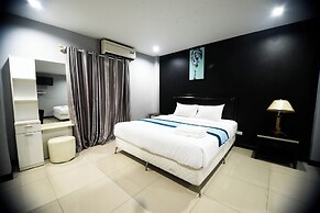 Golden Star Pattaya