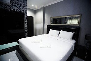 Golden Star Pattaya
