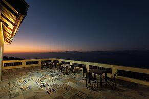 The Seasons Dalhousie