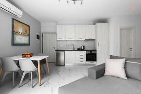 Avenue Studios & Apartments, Nilie Hospitality MGMT