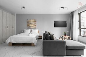 Avenue Studios & Apartments, Nilie Hospitality MGMT