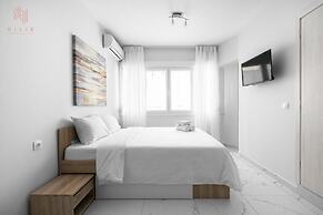 Avenue Studios & Apartments, Nilie Hospitality MGMT