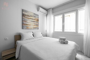 Avenue Studios & Apartments, Nilie Hospitality MGMT