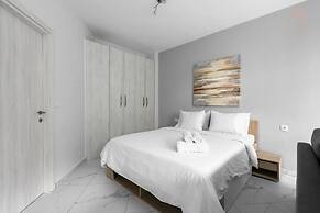 Avenue Studios & Apartments, Nilie Hospitality MGMT