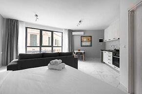 Avenue Studios & Apartments, Nilie Hospitality MGMT