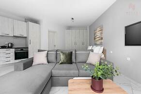 Avenue Studios & Apartments, Nilie Hospitality MGMT