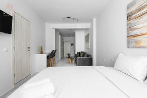 Avenue Studios & Apartments, Nilie Hospitality MGMT