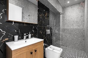 Avenue Studios & Apartments, Nilie Hospitality MGMT