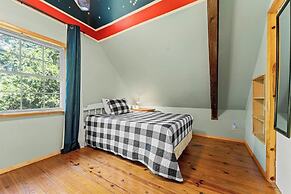 Branson's Crystal Cabin