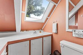 Branson's Crystal Cabin