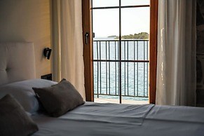 Sea front Villa Draga - infinity pool